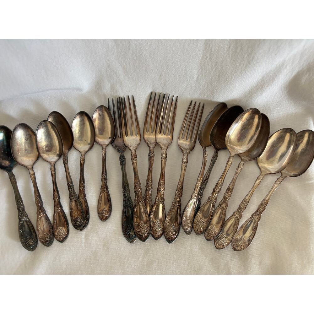 Antique La Vigne 1881 Rogers Silverplate 17 Piece Fork And Spoons Rogers 1881
